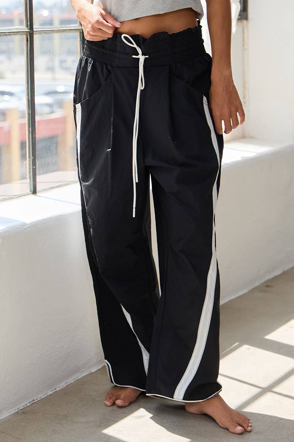 IP5540 Windbreaker Pants With Contrast Stripe: BLUE PURPLE/WHITE / S-M-L (2-2-2)