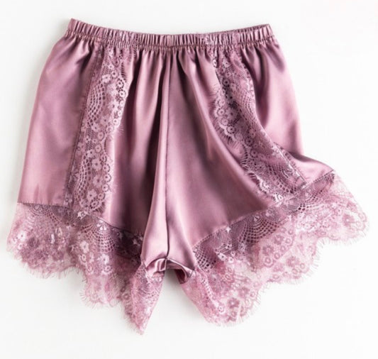 Petal Lace shorts